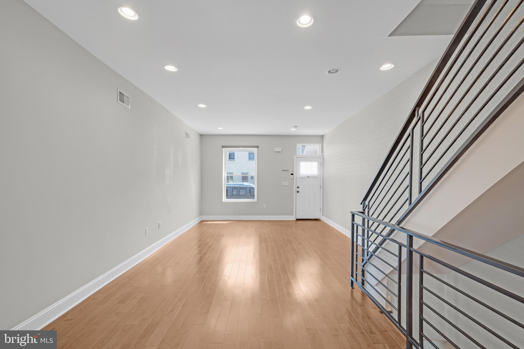 UNIVERSITY CITY - Residential