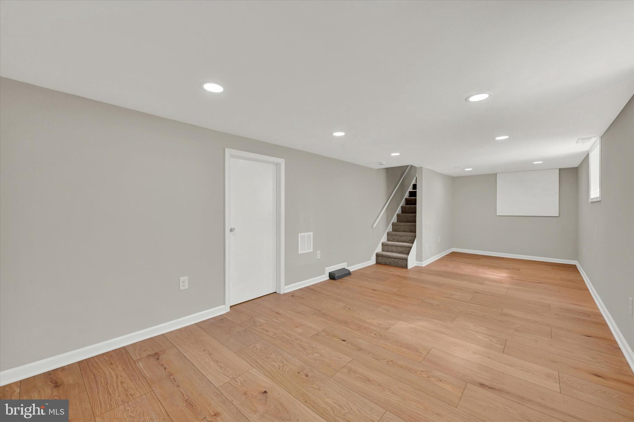 FULLERTON - Residential