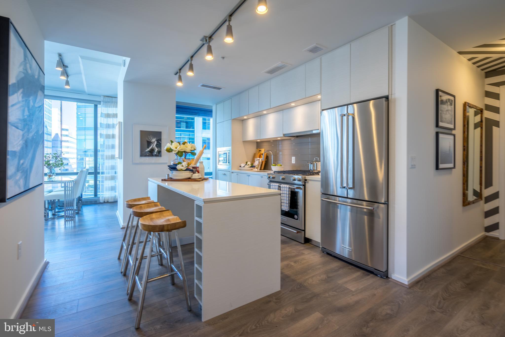 ROSSLYN - Residential Lease