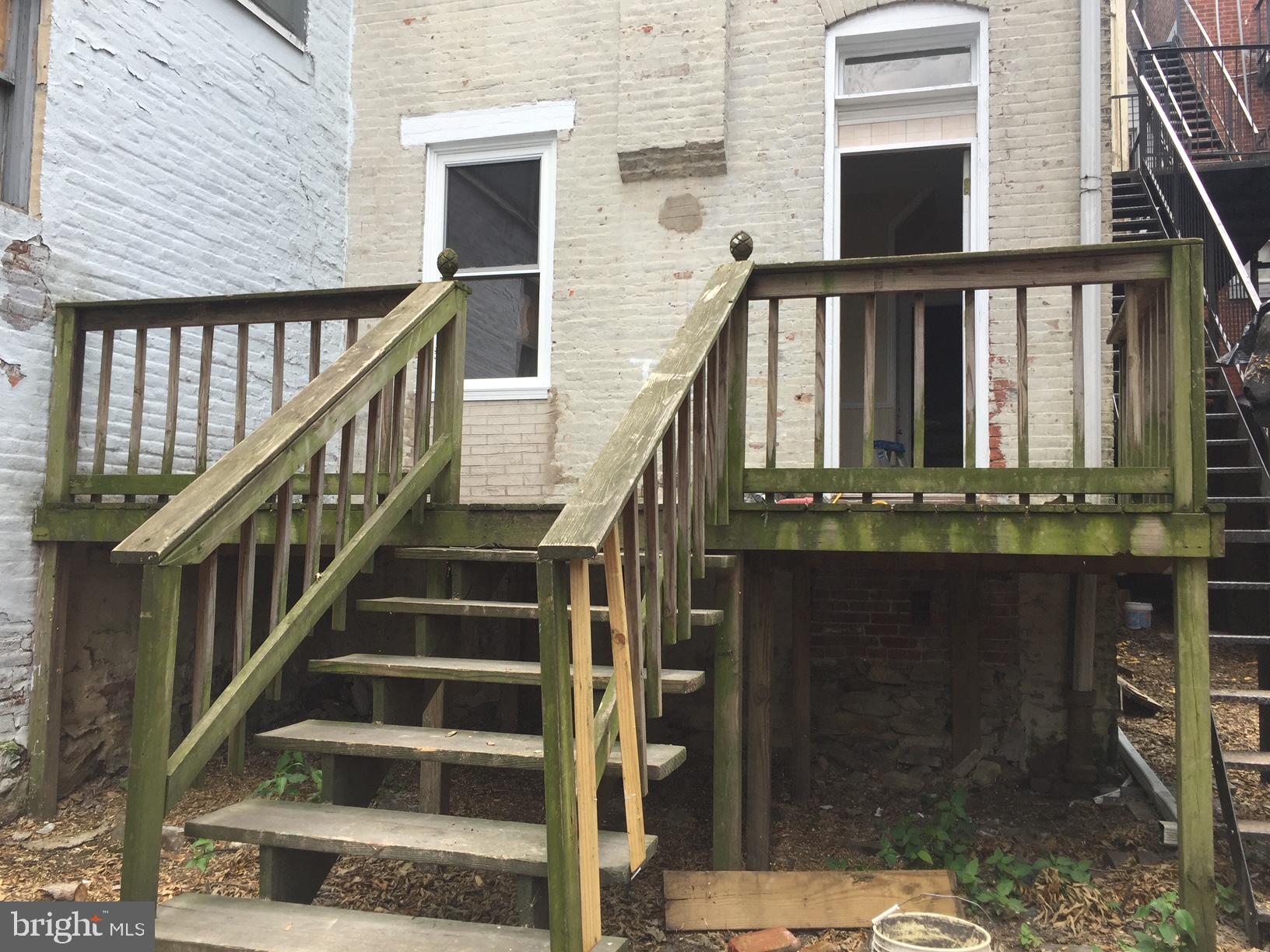 405 WALNUT STREET