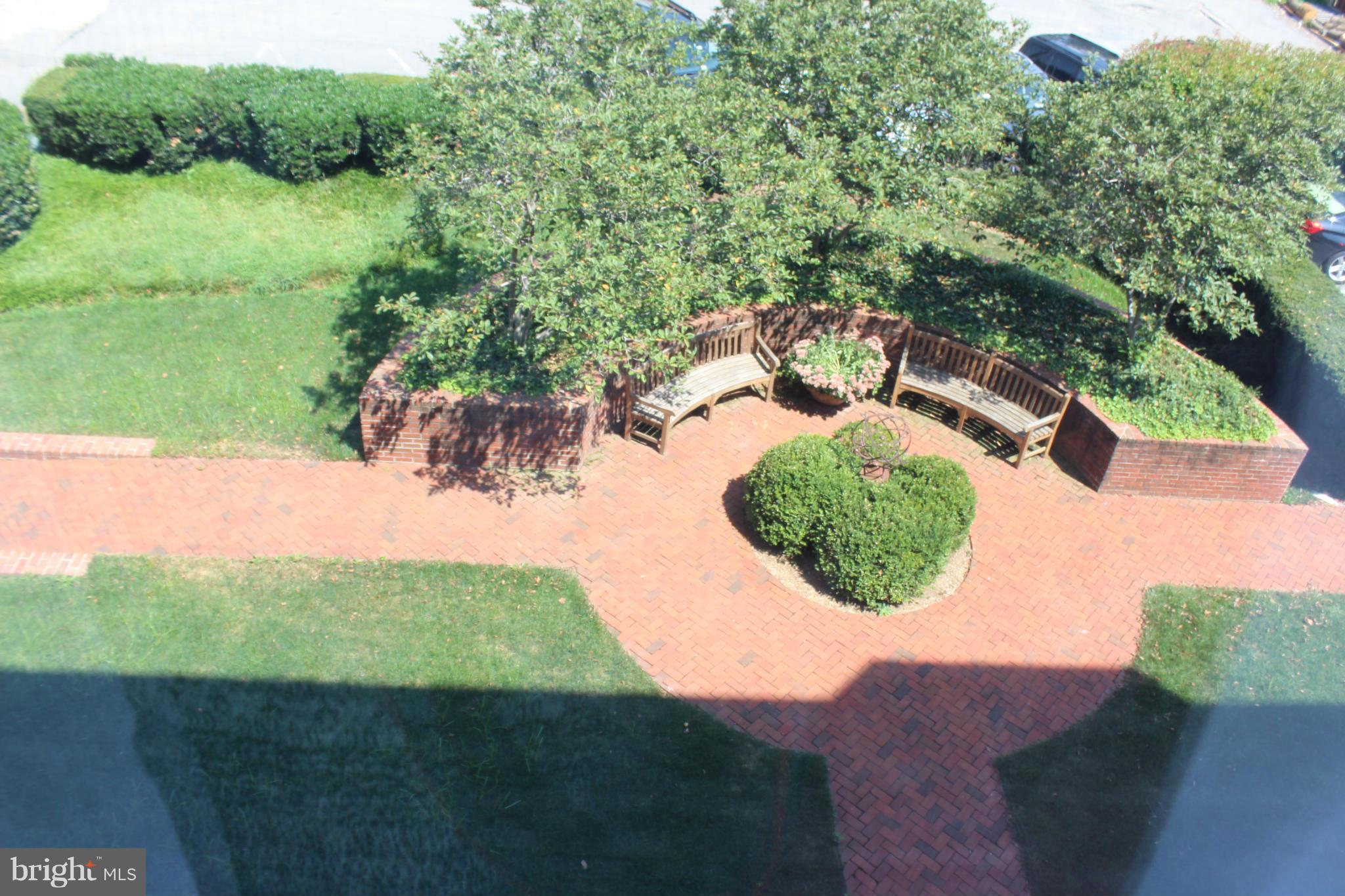 OLD TOWN CRESCENT - Residential