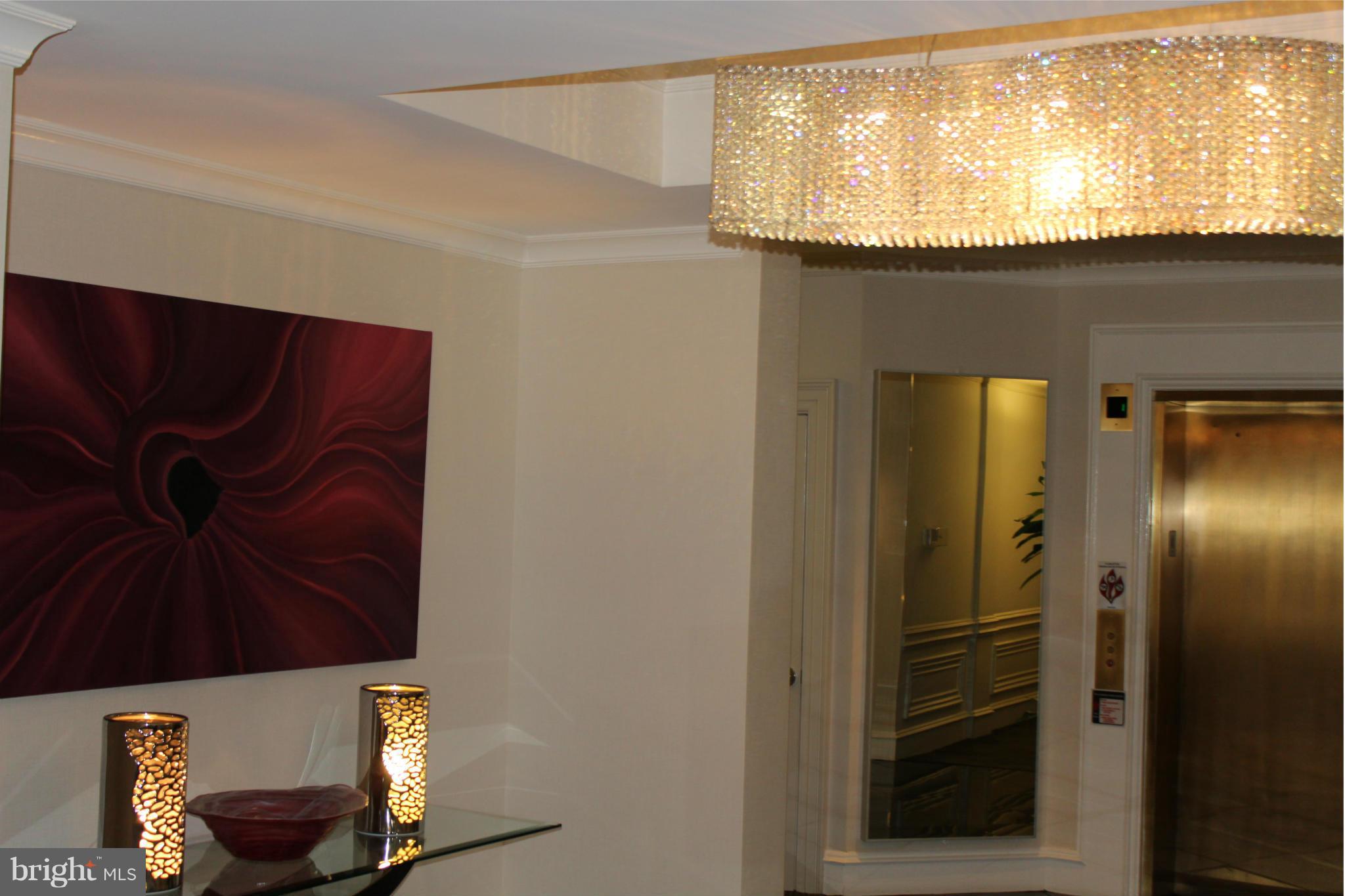 OLD TOWN CRESCENT - Residential