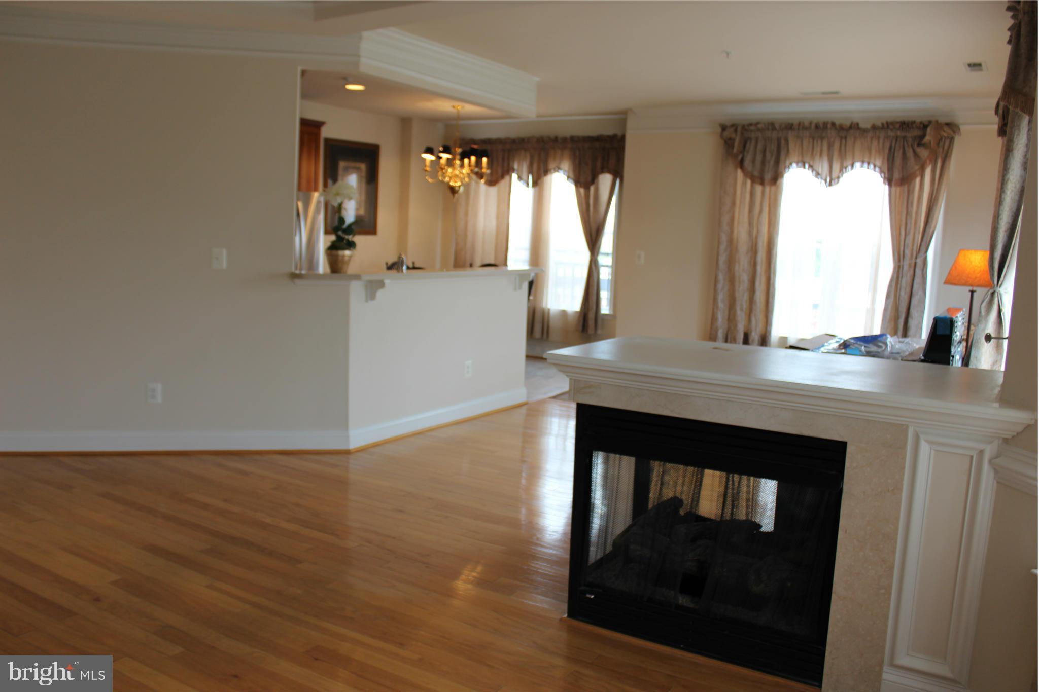 OLD TOWN CRESCENT - Residential