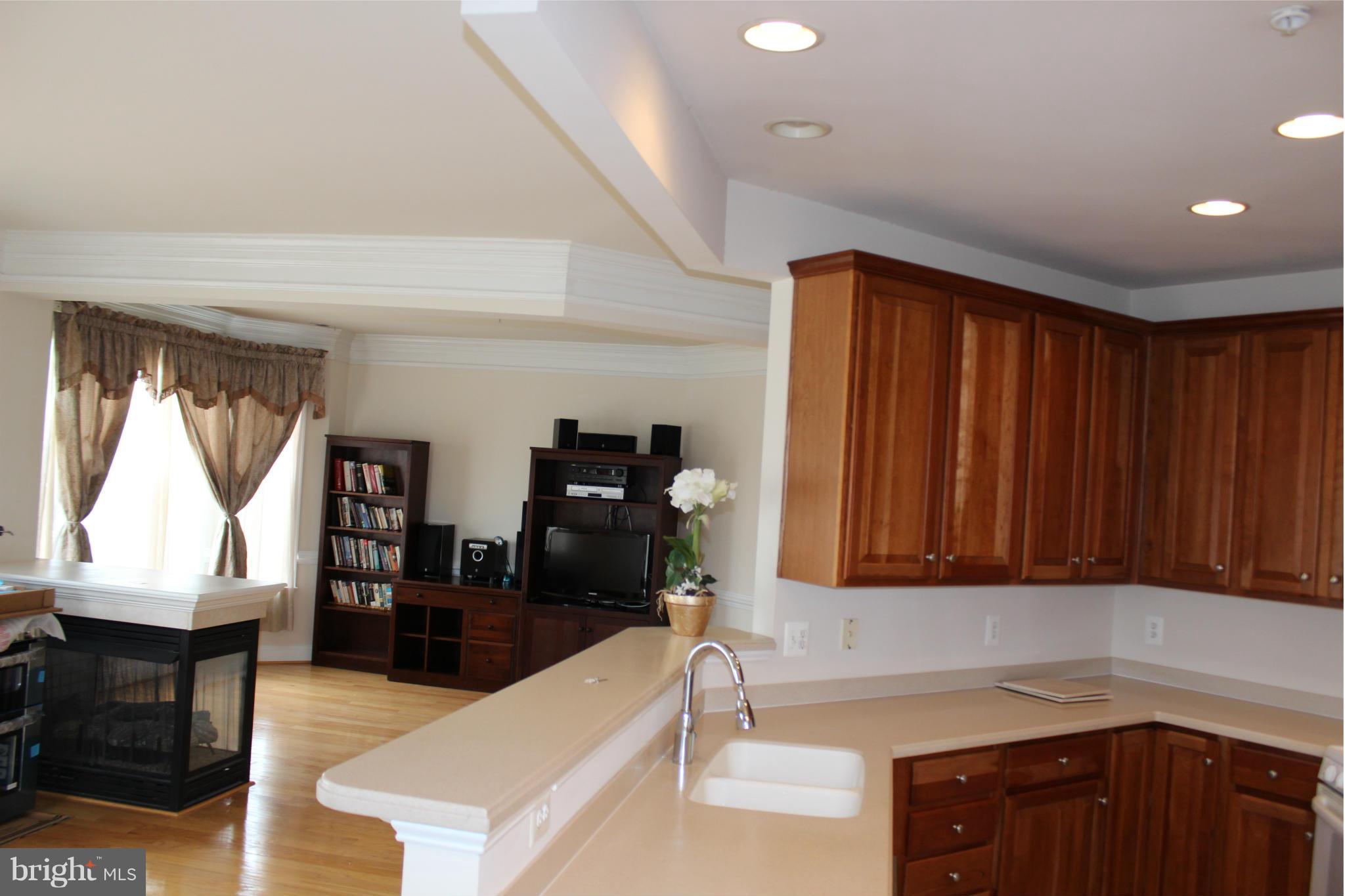 OLD TOWN CRESCENT - Residential