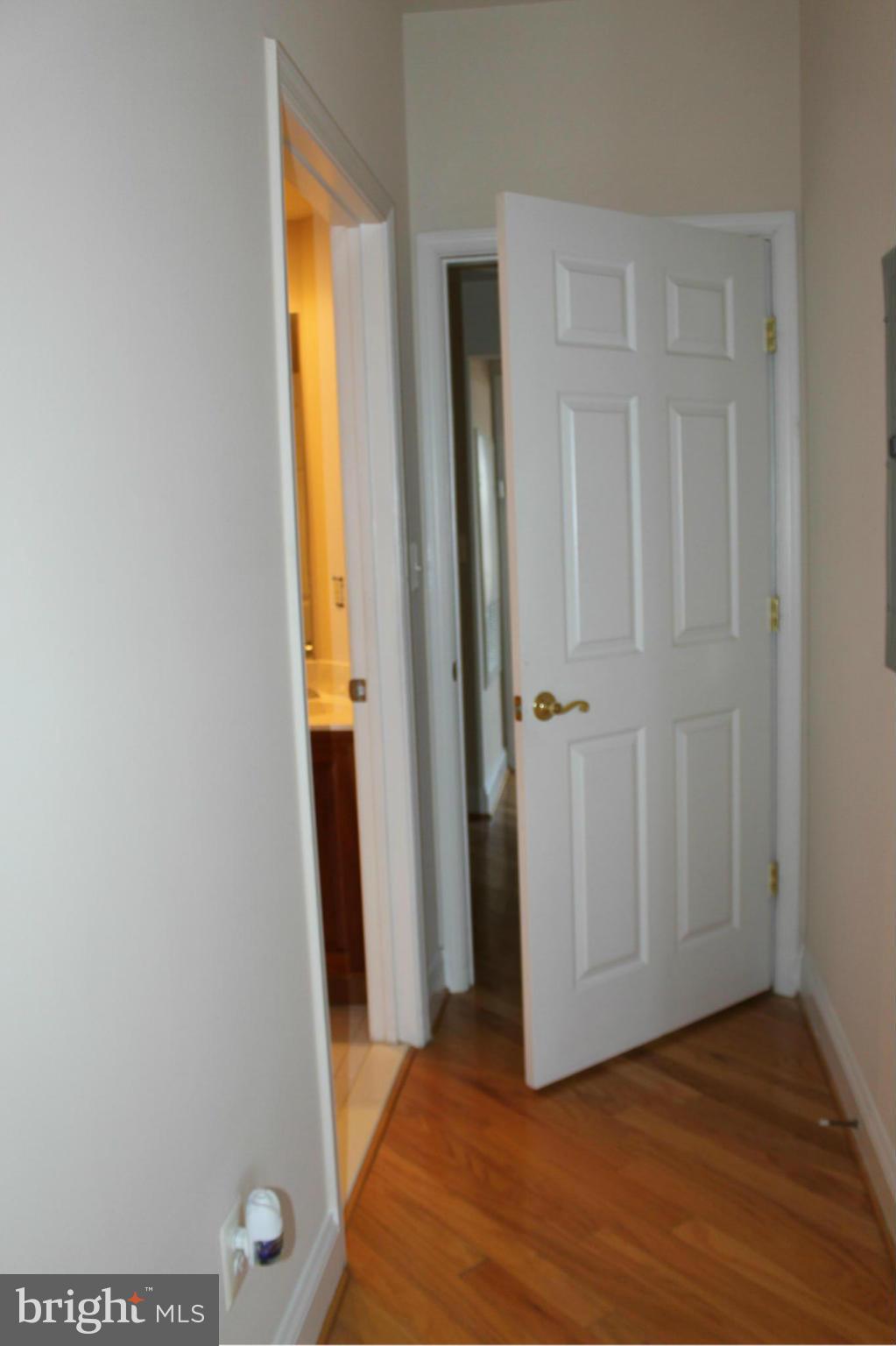 OLD TOWN CRESCENT - Residential