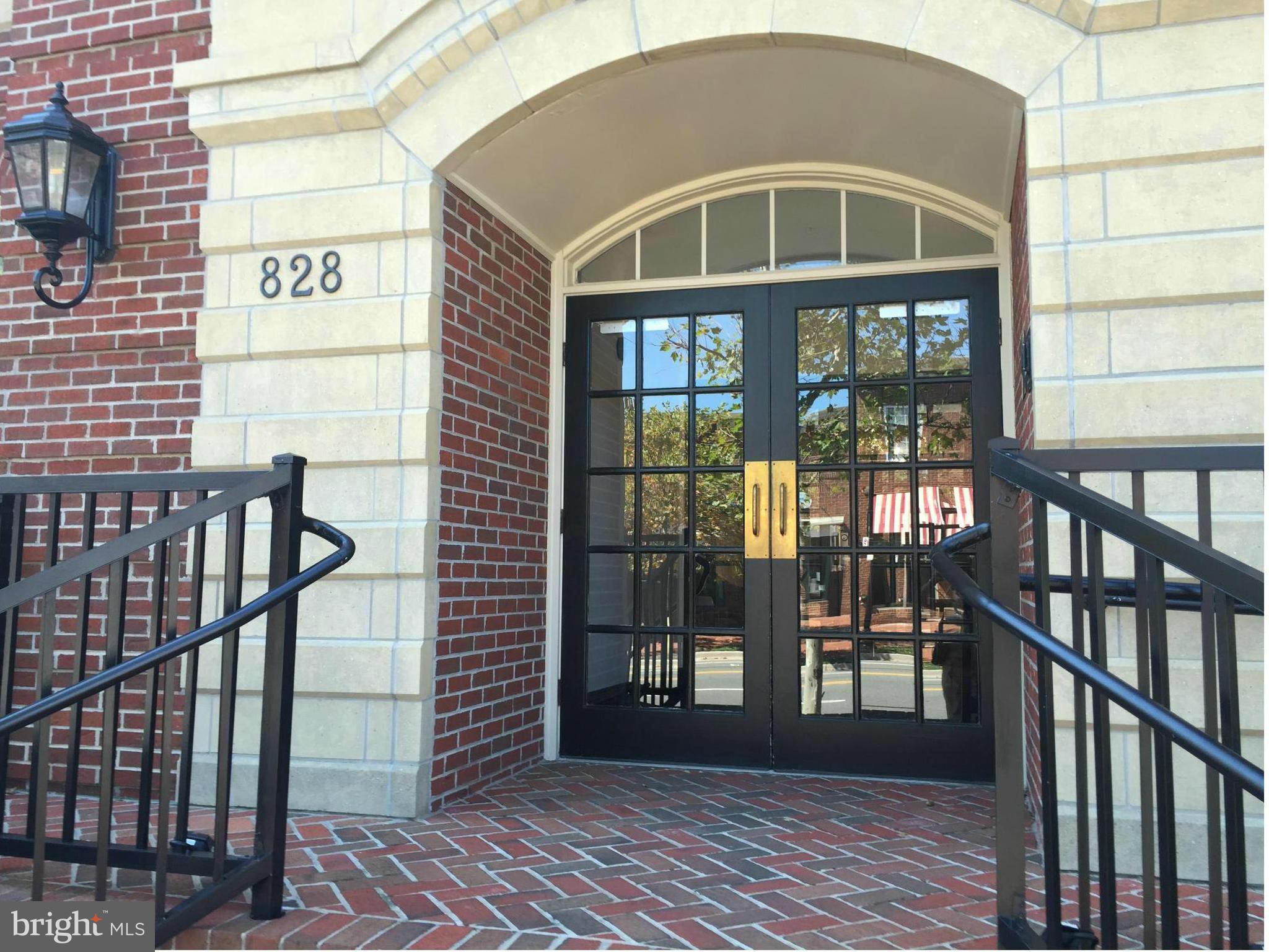 OLD TOWN CRESCENT - Residential