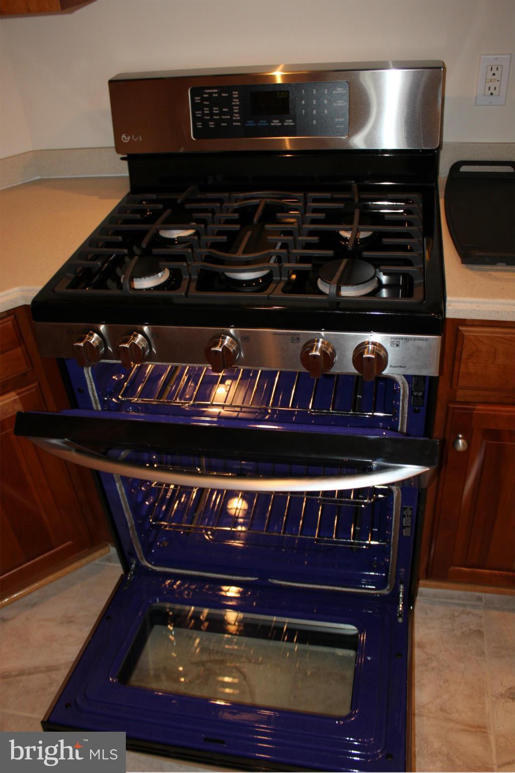 OLD TOWN CRESCENT - Residential