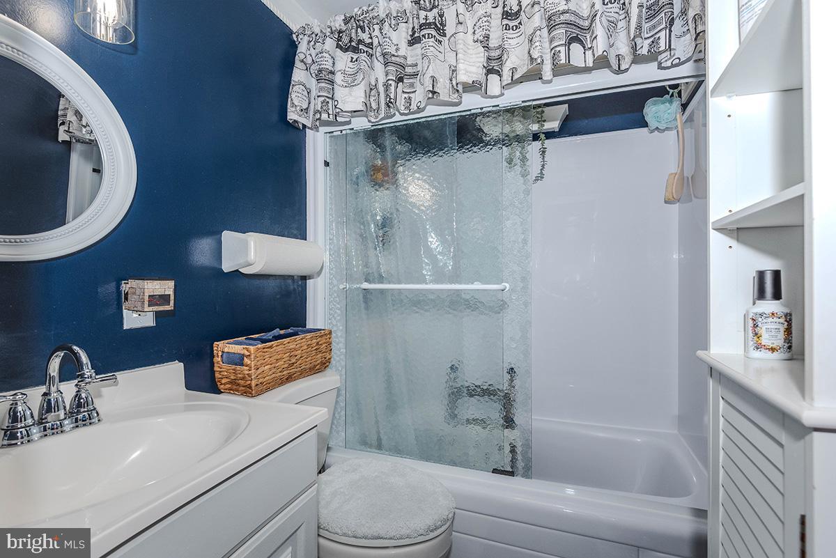 WINDMILL SQUARE - Residential