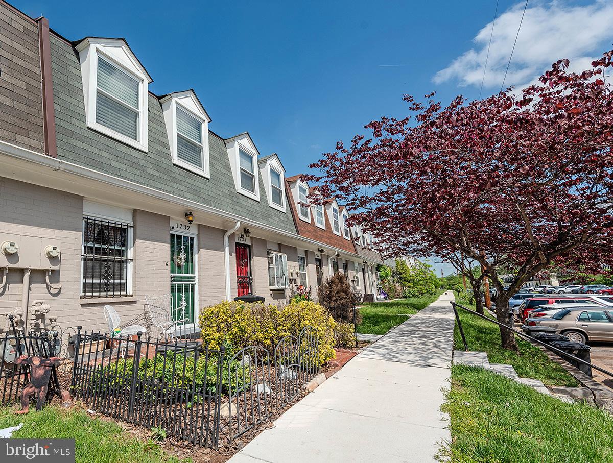 WINDMILL SQUARE - Residential