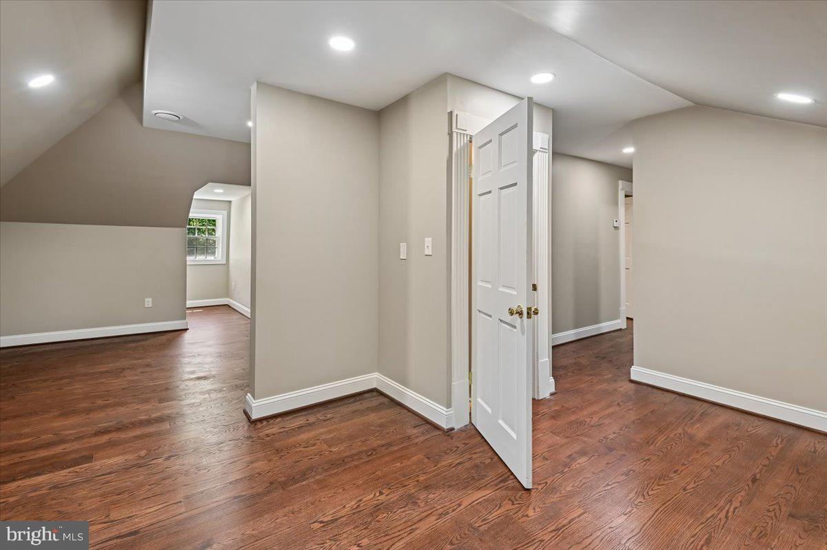 SIMPSON WOODS - Residential
