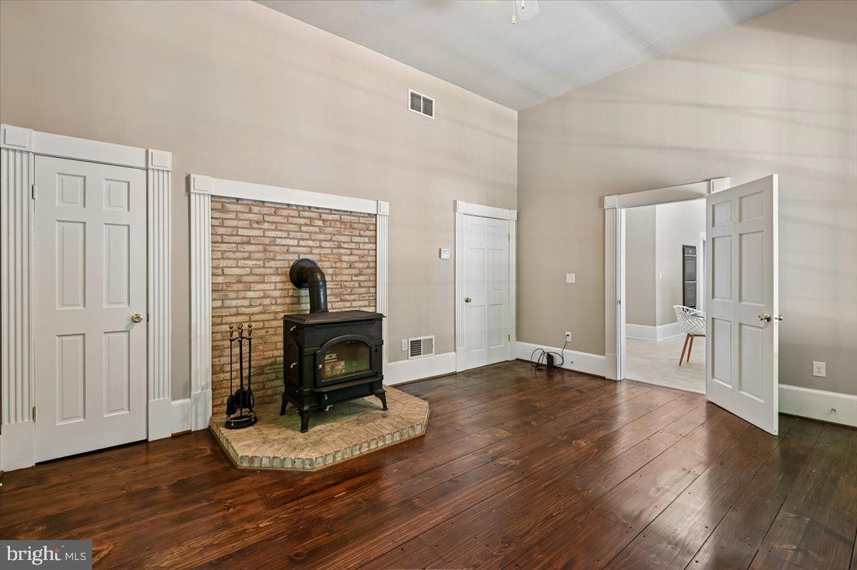 SIMPSON WOODS - Residential