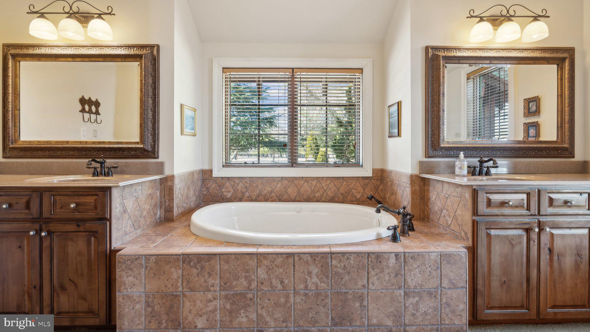 CURRIOMAN LANDING - Residential