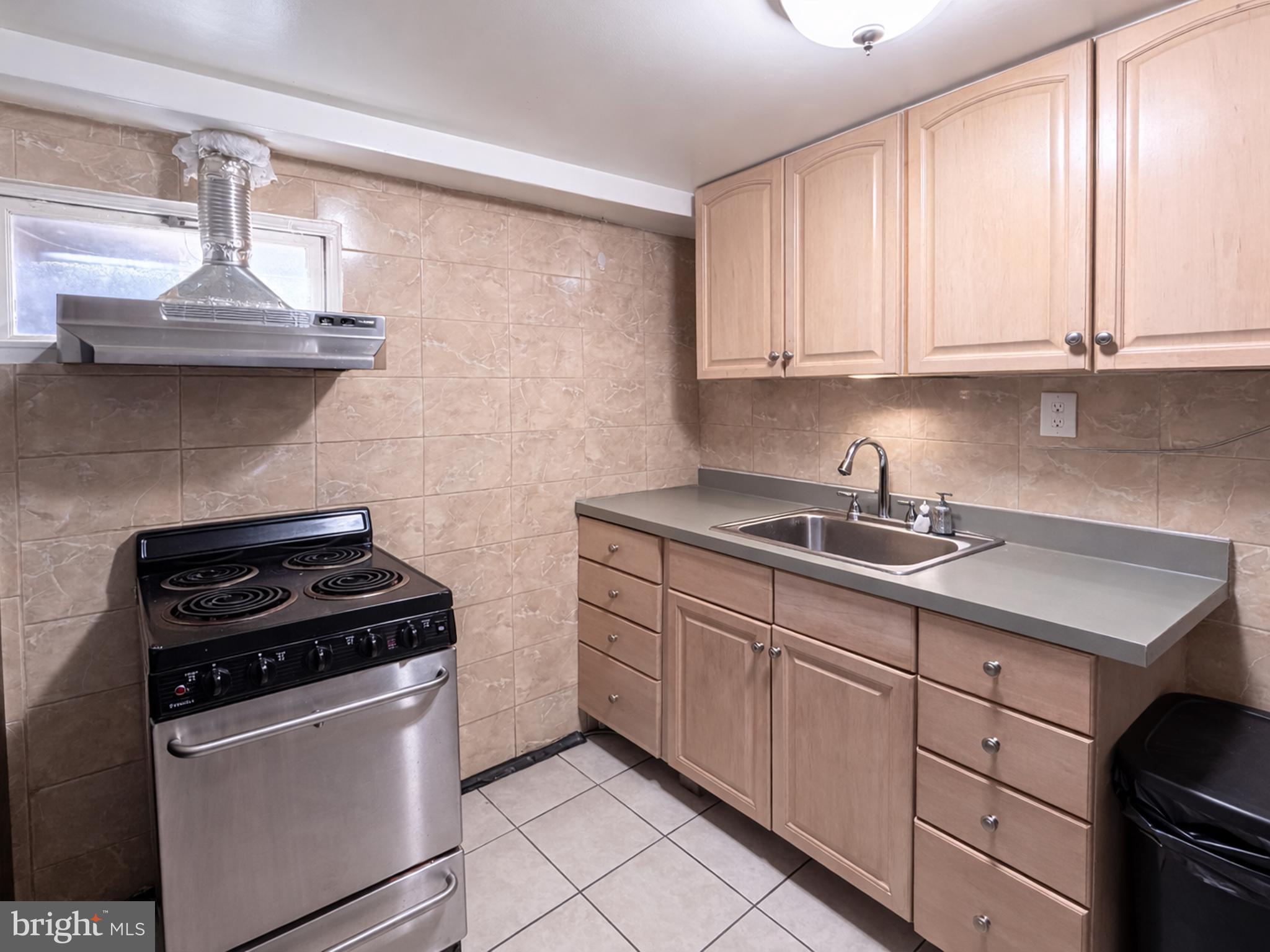 RIGGS MANOR - Residential