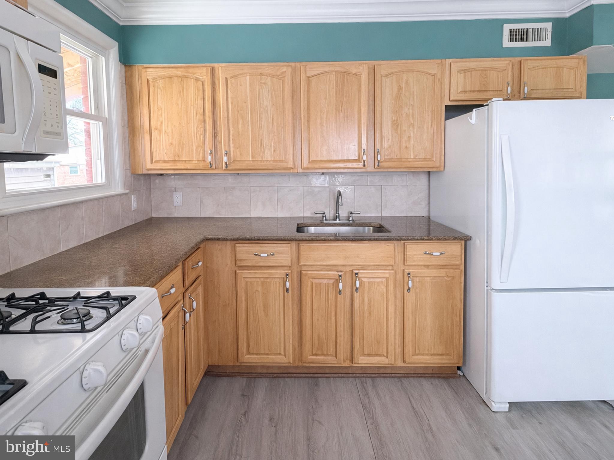 RIGGS MANOR - Residential