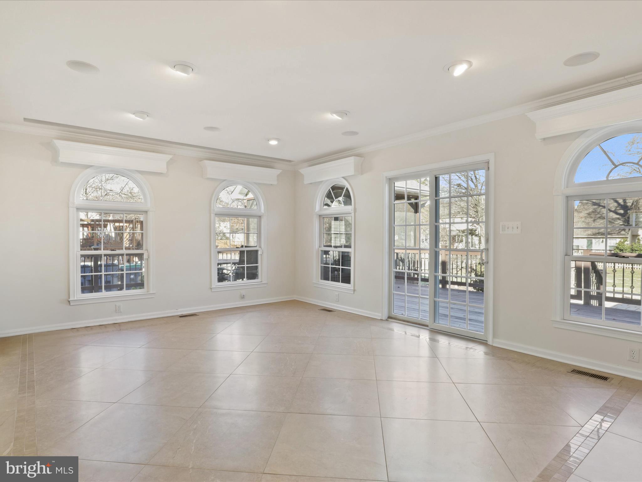 FOX POINT - Residential