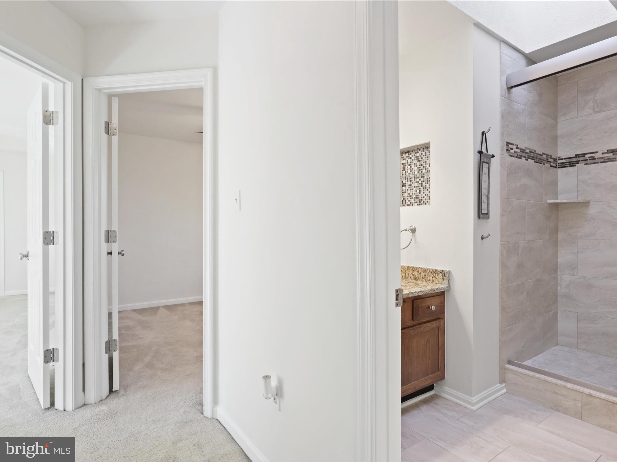 FOX POINT - Residential