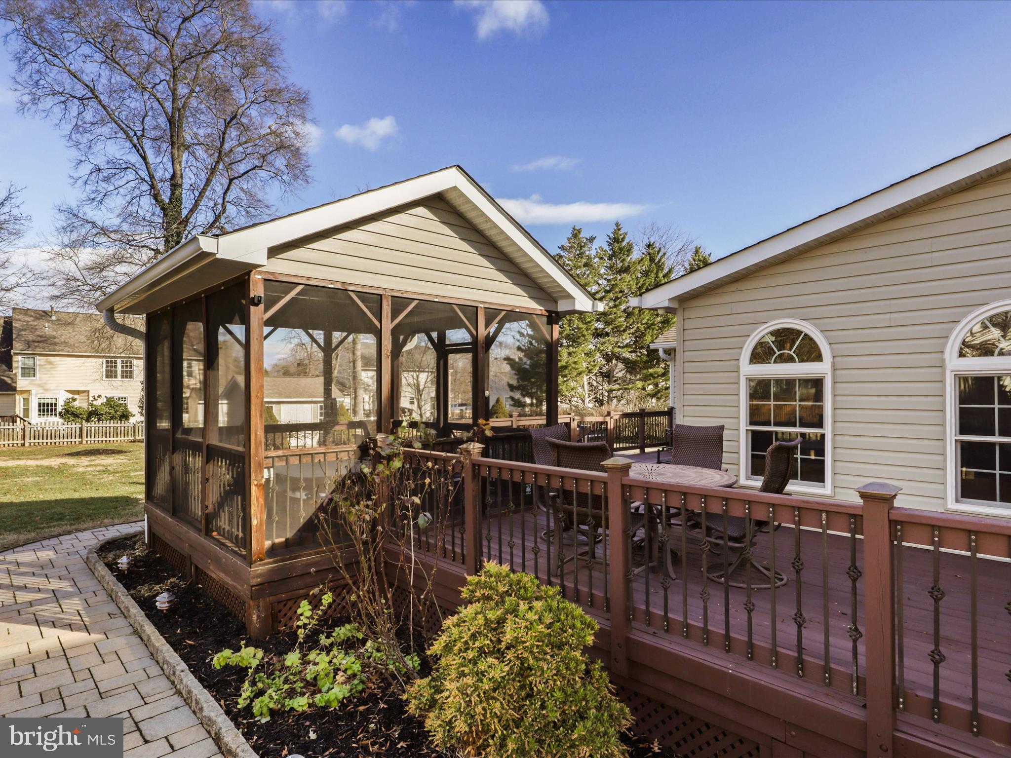 FOX POINT - Residential