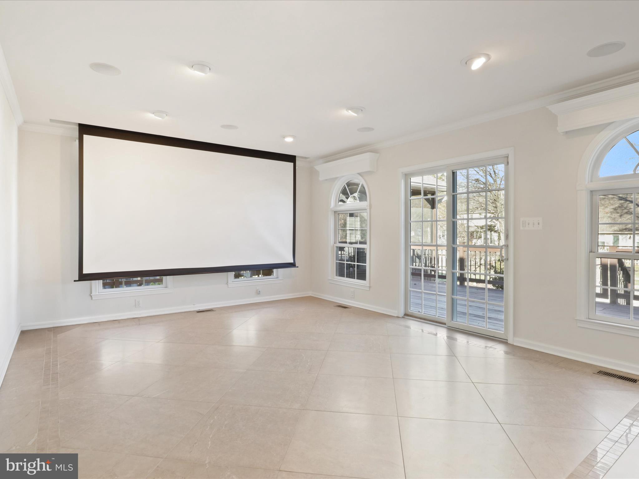 FOX POINT - Residential