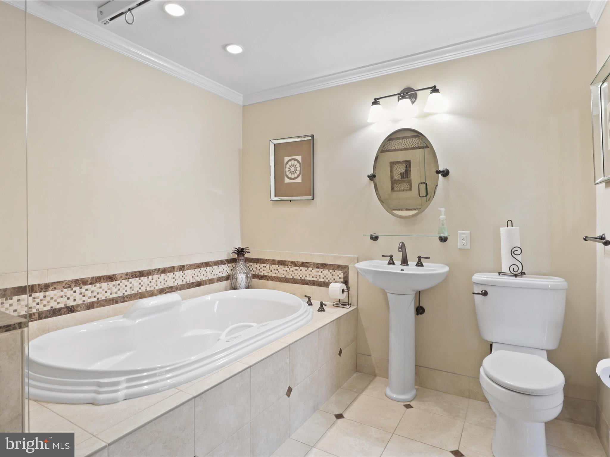 FOX POINT - Residential