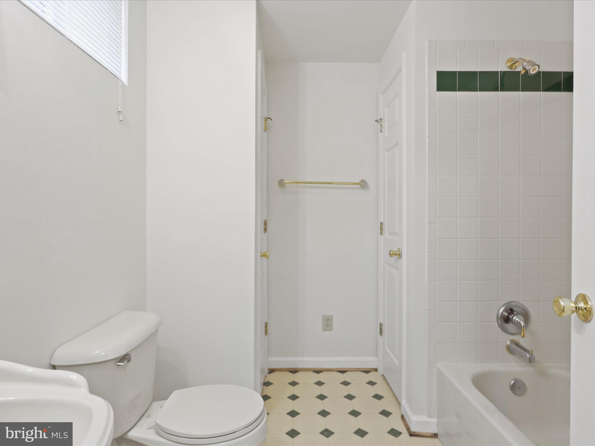 FOX POINT - Residential