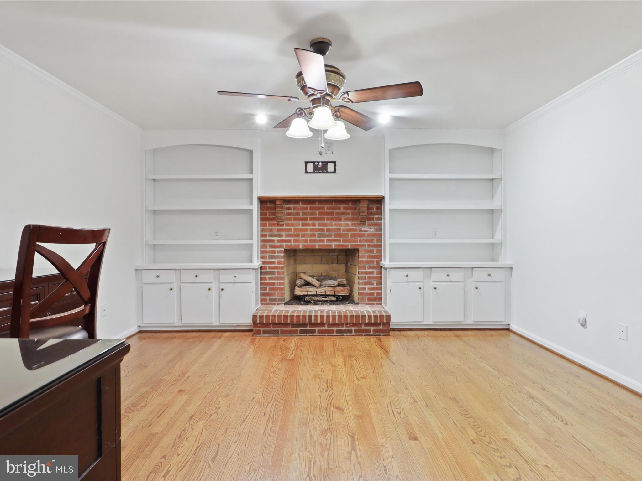 FOX POINT - Residential