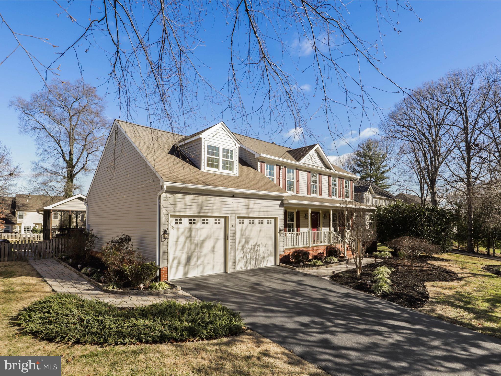 FOX POINT - Residential