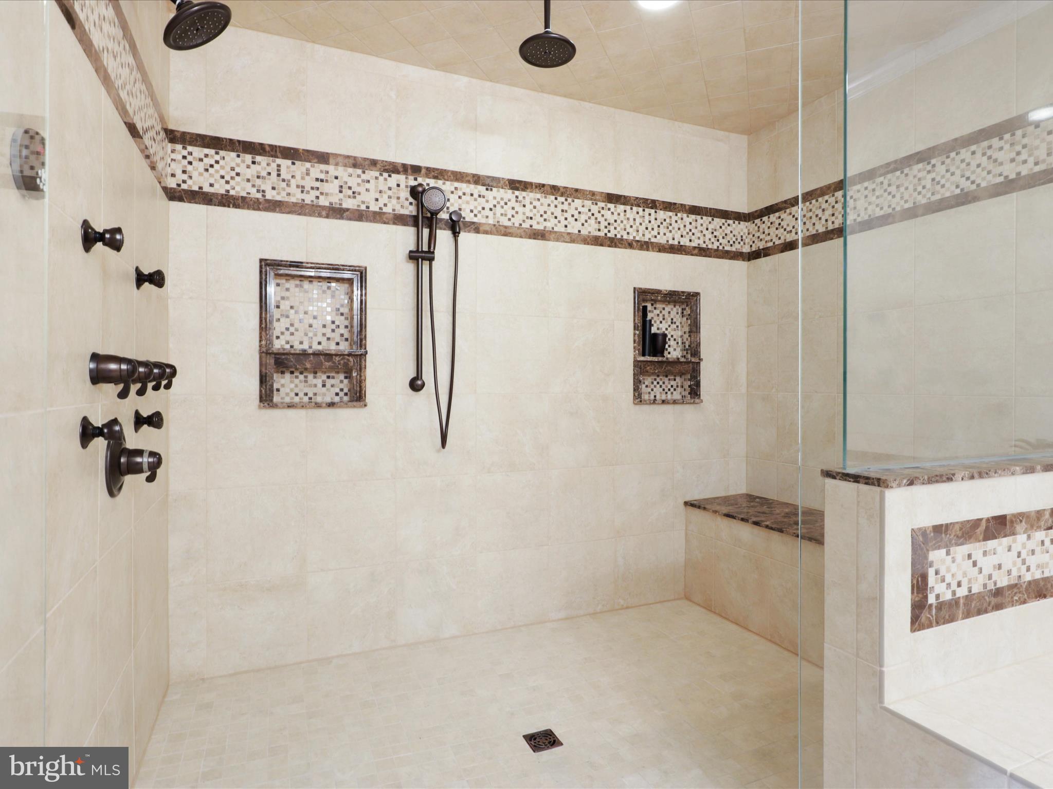 FOX POINT - Residential