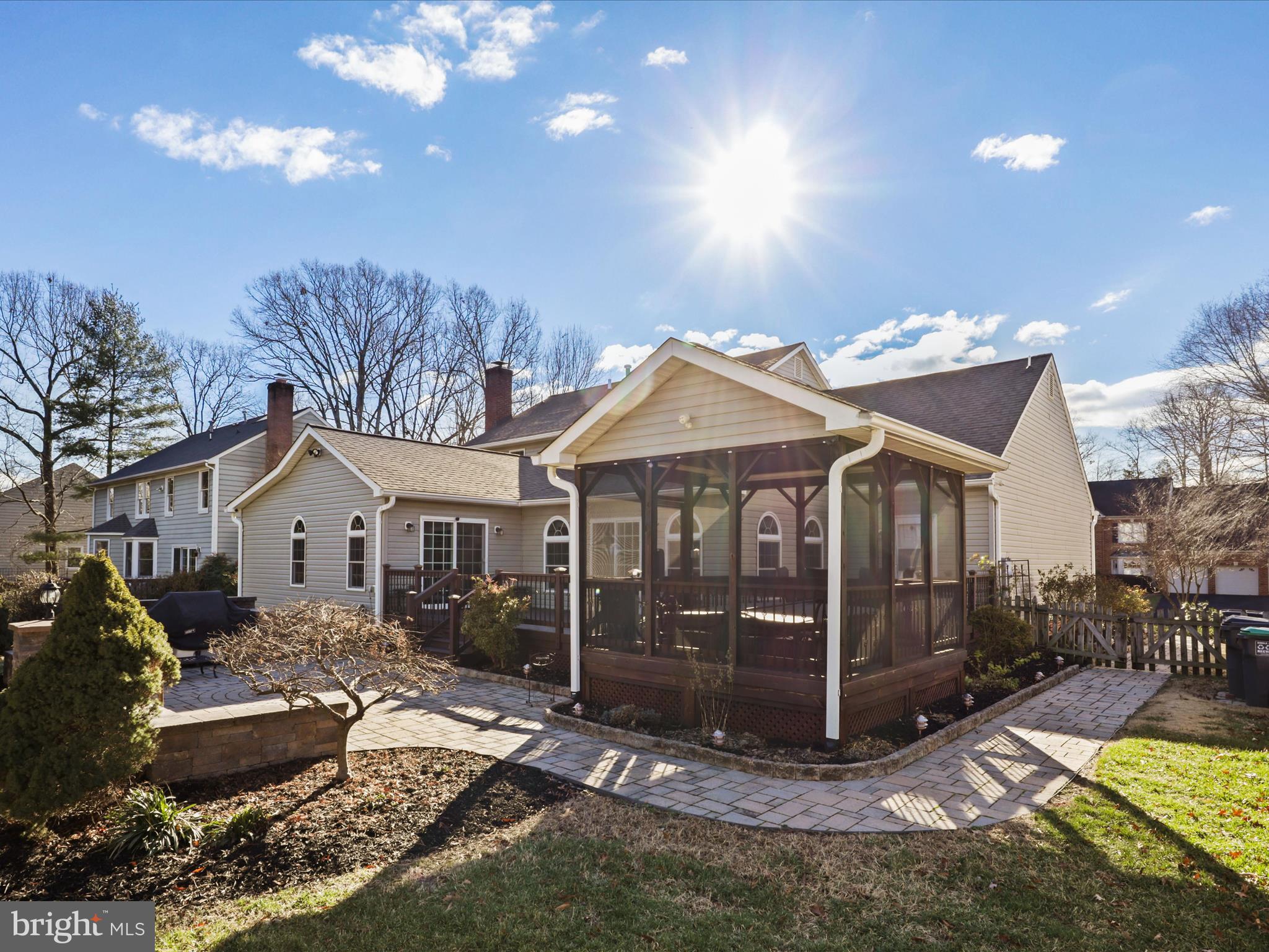 FOX POINT - Residential