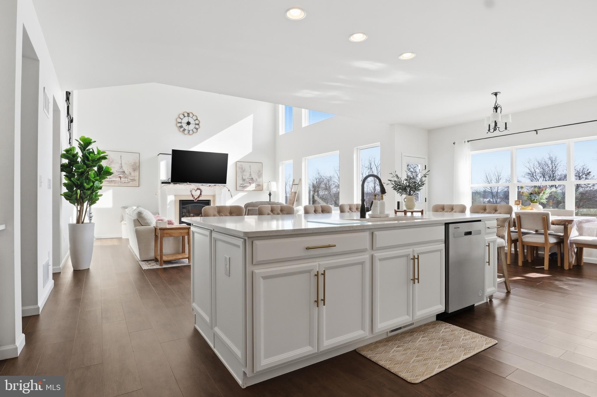 MANCHESTER BORO - Residential