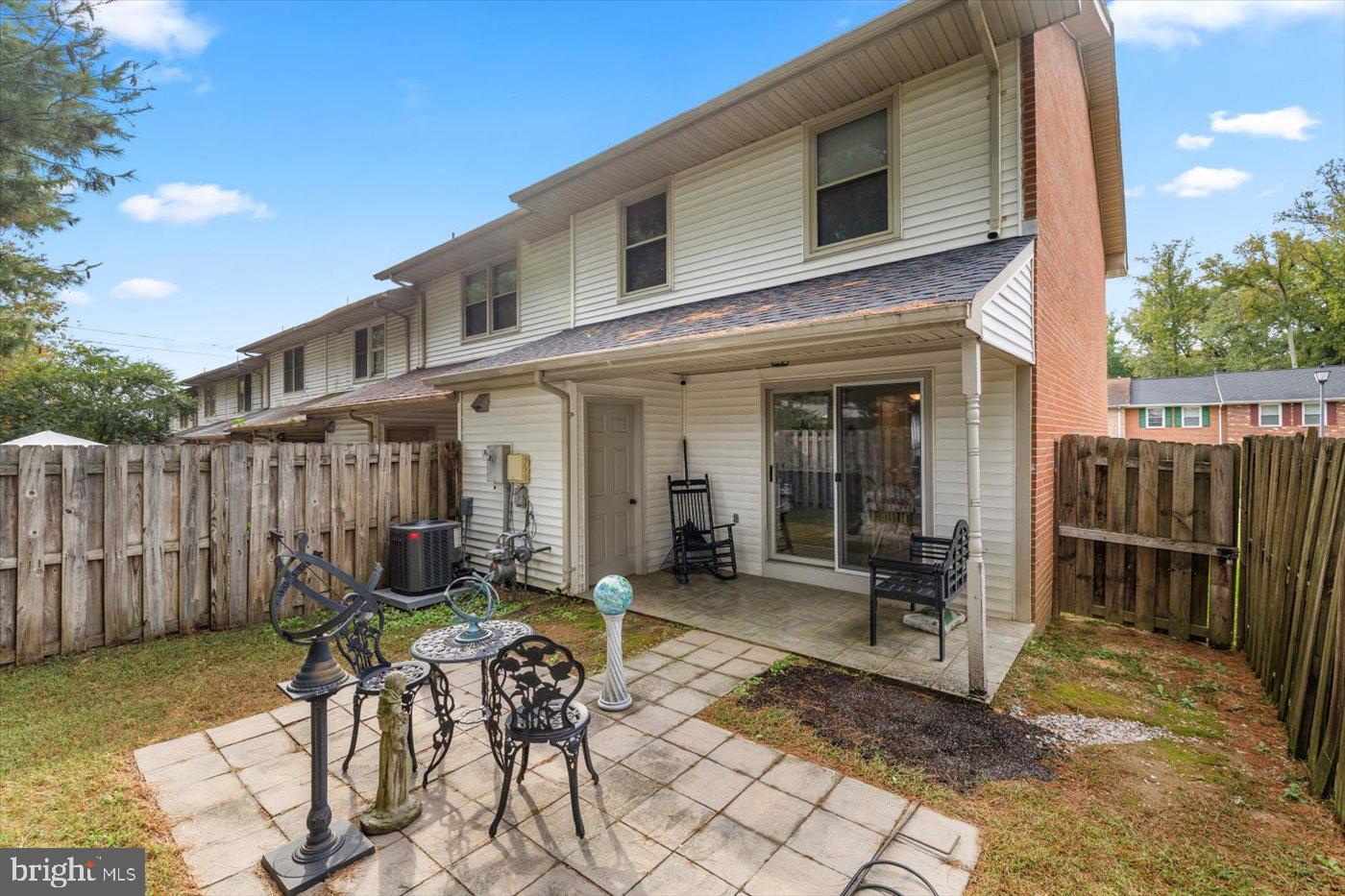 OLDE GREENWICH - Residential