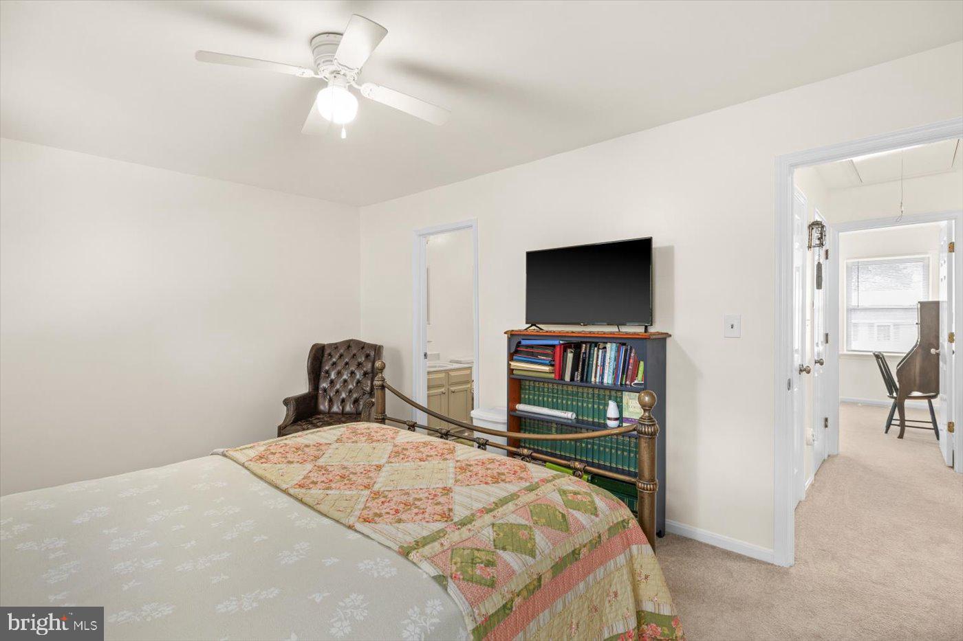 OLDE GREENWICH - Residential