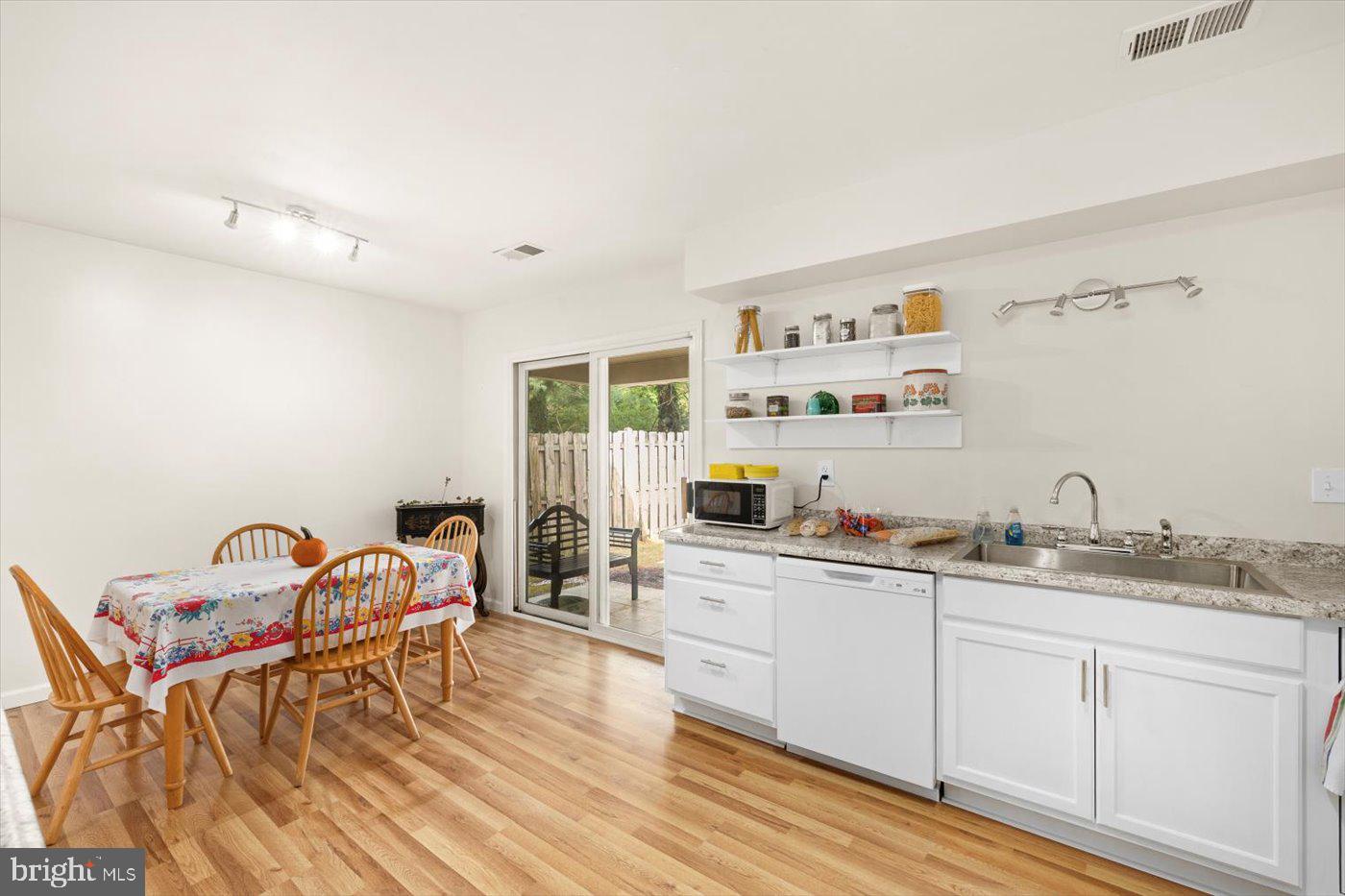 OLDE GREENWICH - Residential