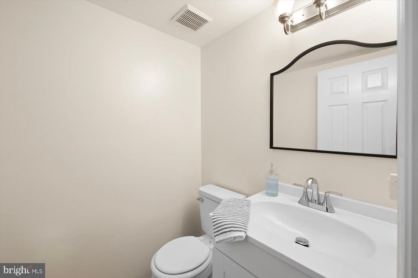 OLDE GREENWICH - Residential