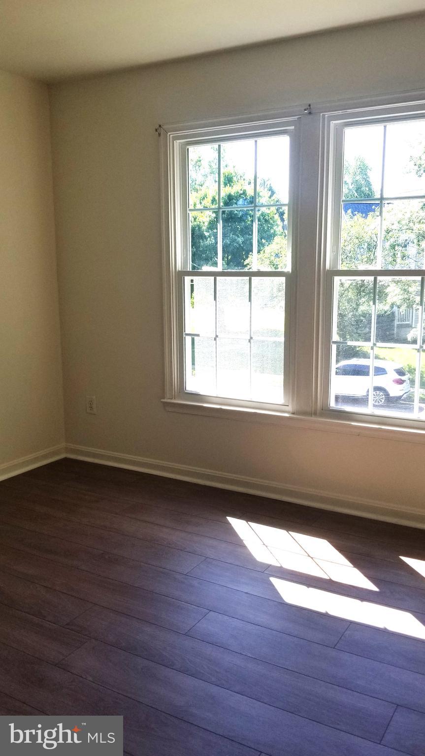 FOUR SEASONS - Residential Lease