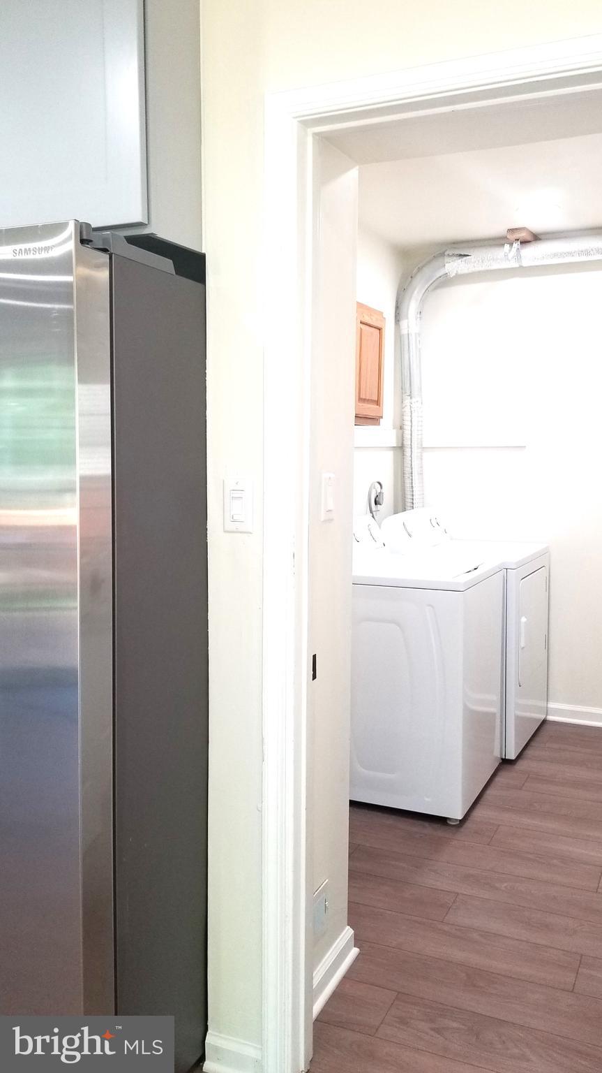 FOUR SEASONS - Residential Lease