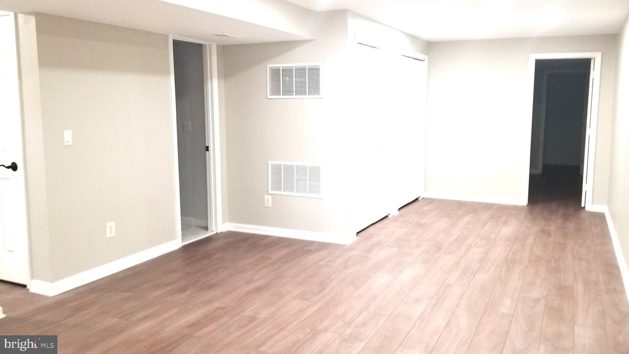 FOUR SEASONS - Residential Lease