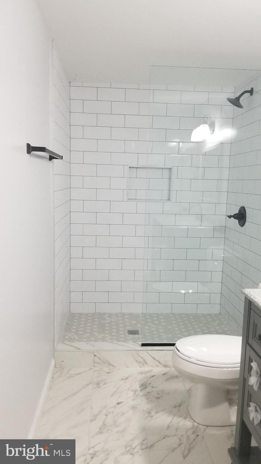 FOUR SEASONS - Residential Lease