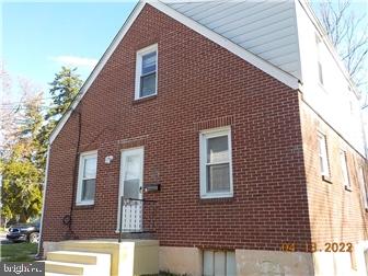 Photo 1 of 8 — 104 COLONIAL AVENUE 2, WILMINGTON, DE 19805
