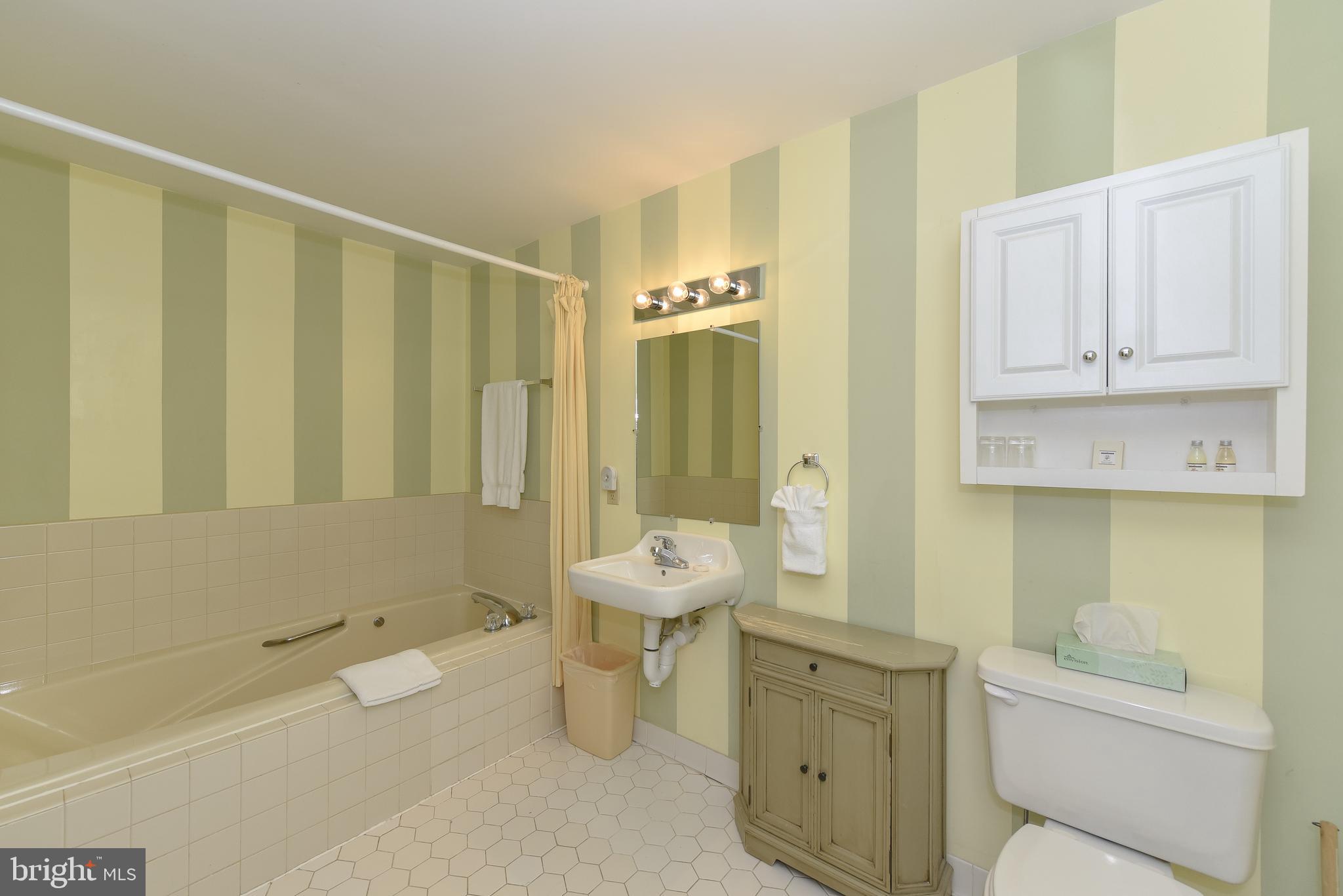 CARMEL COVE - Residential