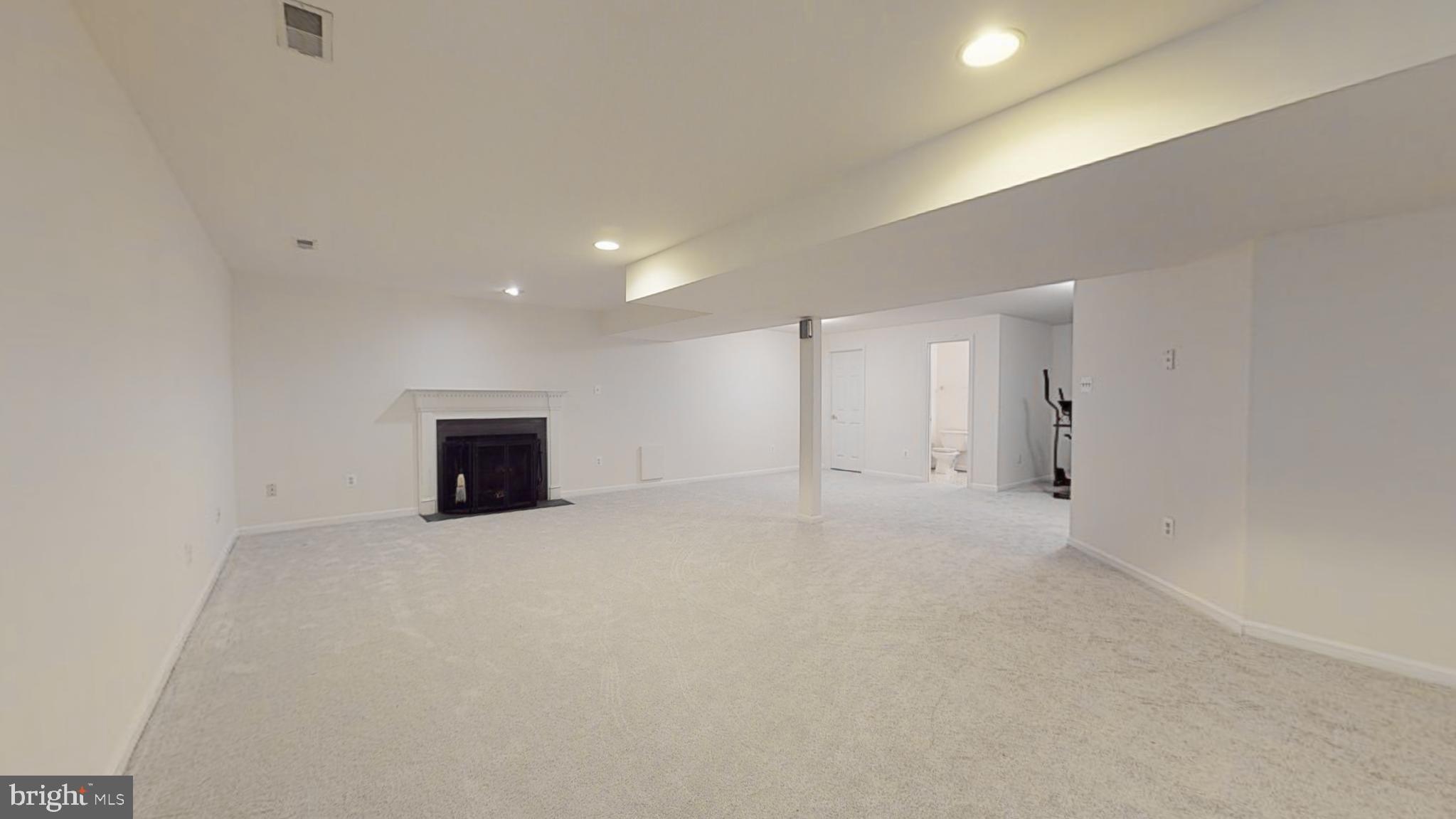 ROCKBURN MANOR - Residential