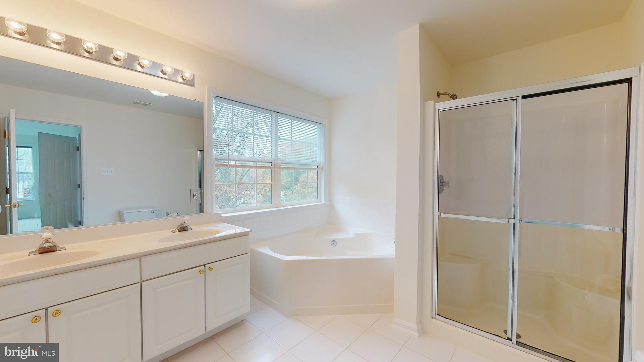 ROCKBURN MANOR - Residential