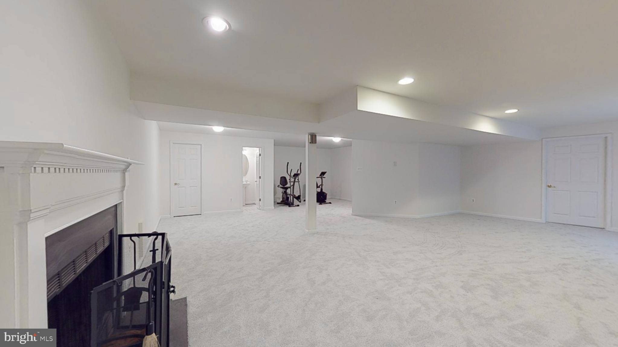 ROCKBURN MANOR - Residential