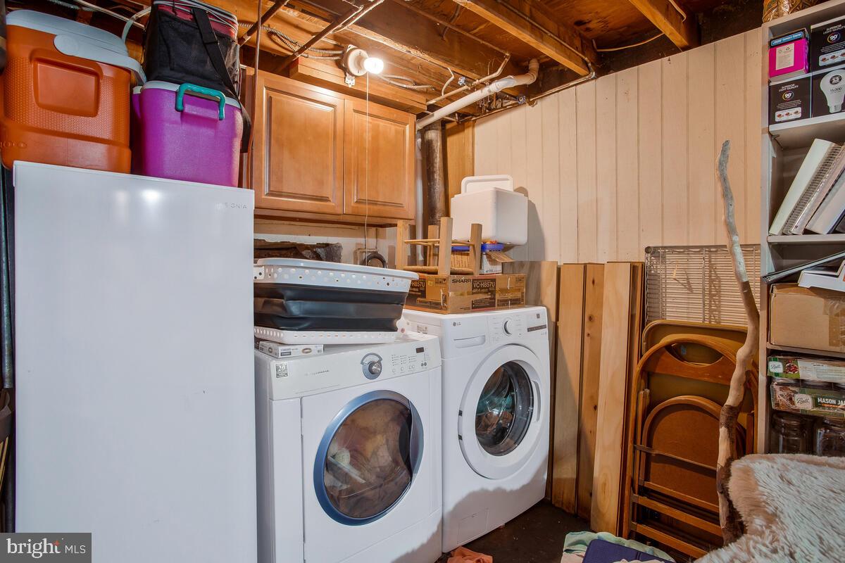 COLLEGE PARK WOODS - Residential