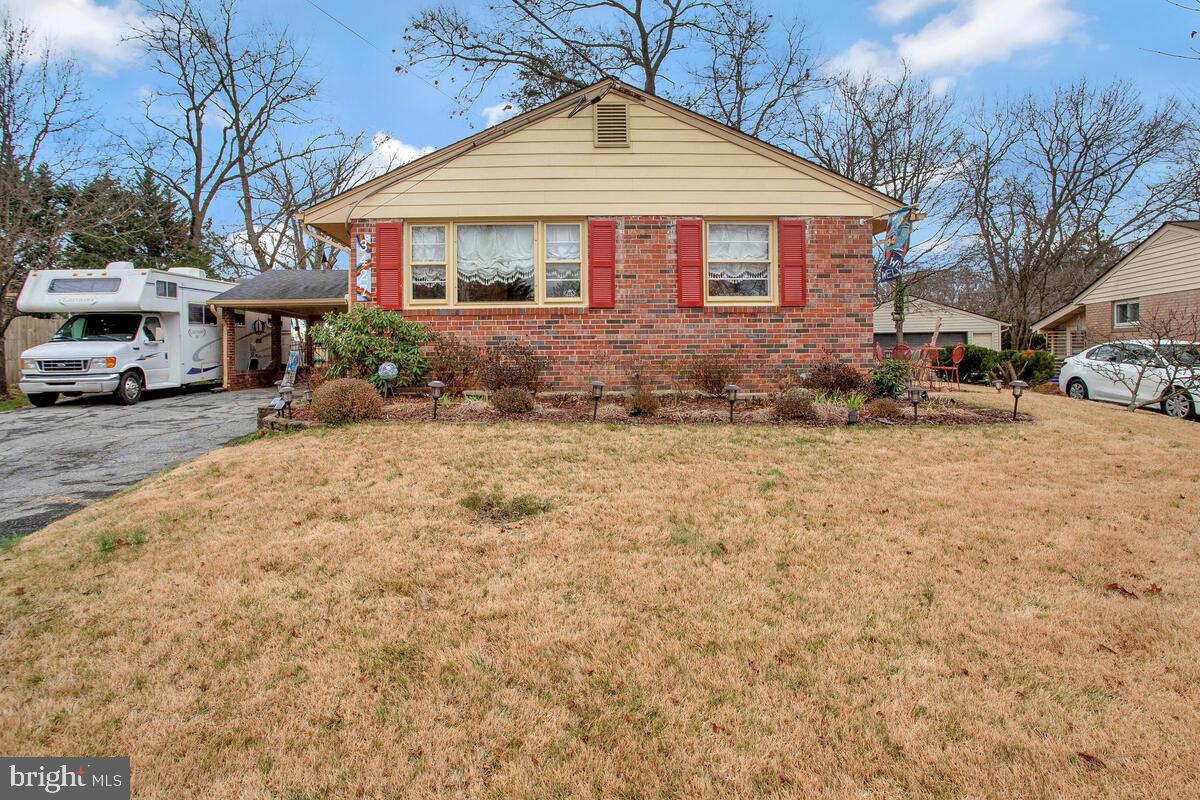 COLLEGE PARK WOODS - Residential