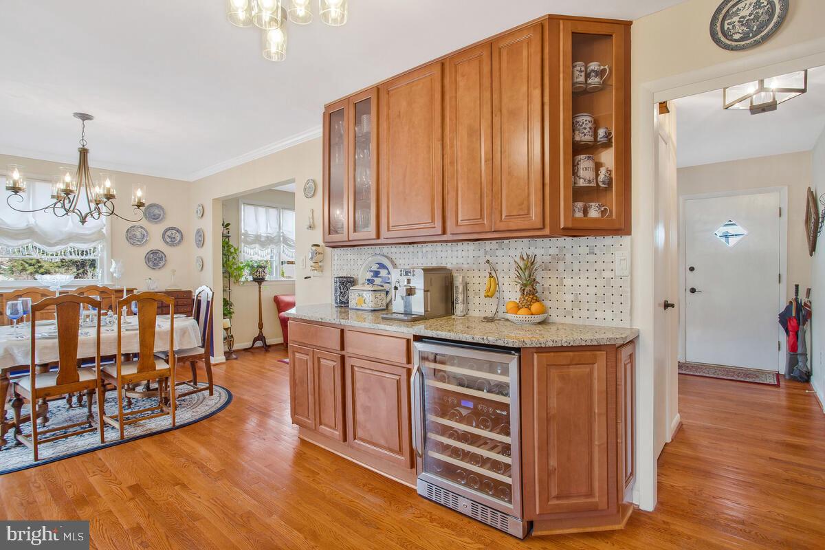 COLLEGE PARK WOODS - Residential