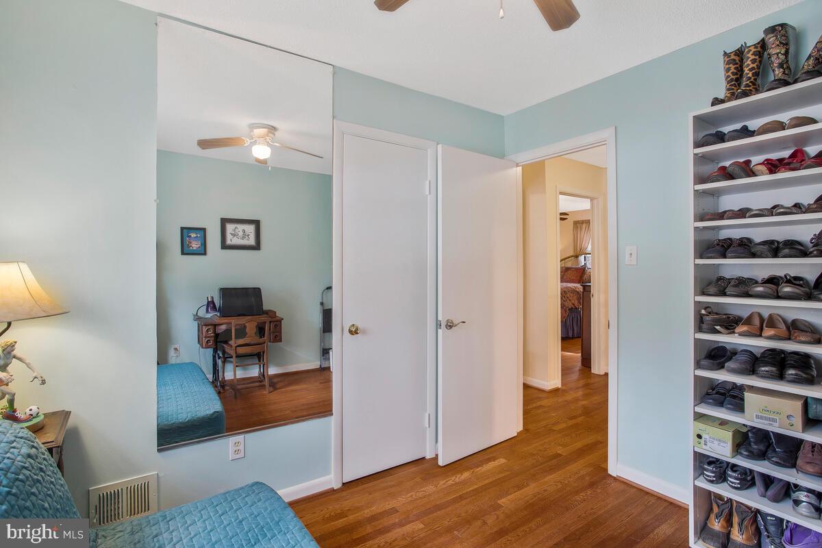 COLLEGE PARK WOODS - Residential