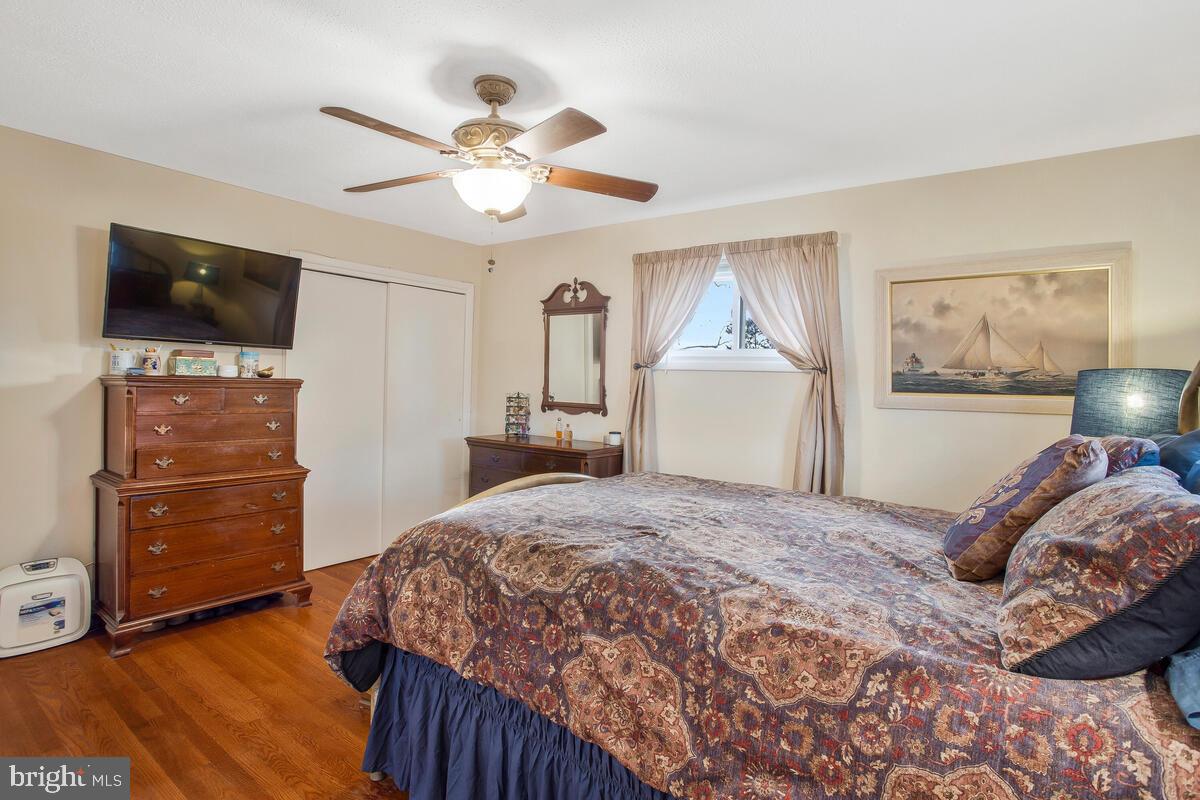 COLLEGE PARK WOODS - Residential