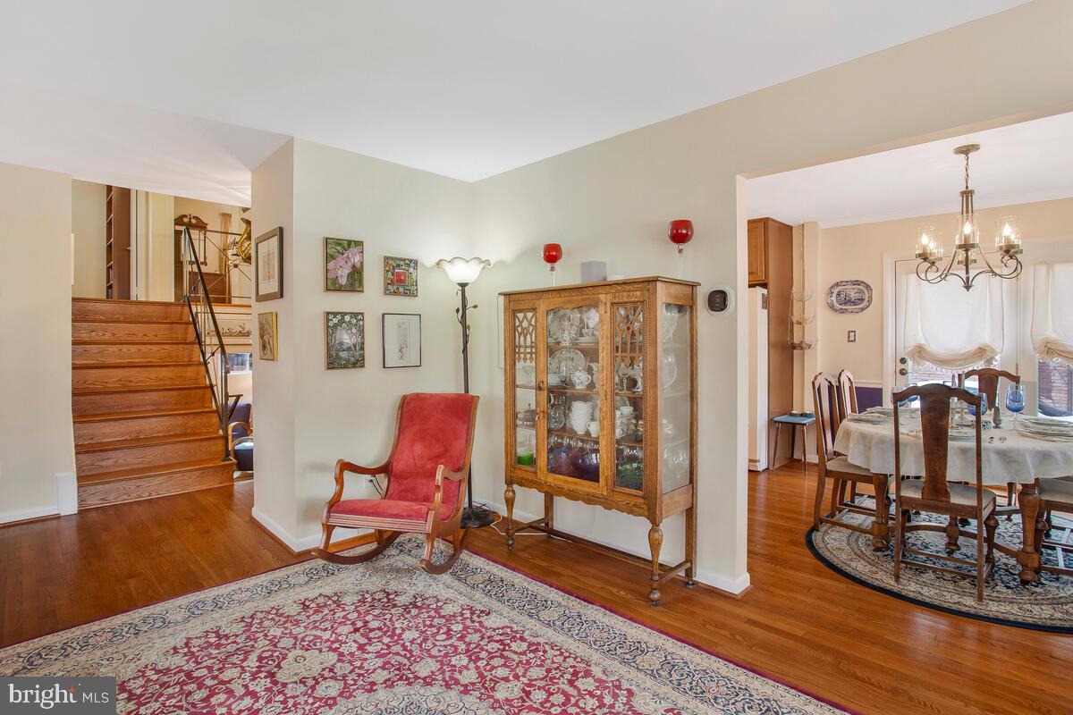 COLLEGE PARK WOODS - Residential