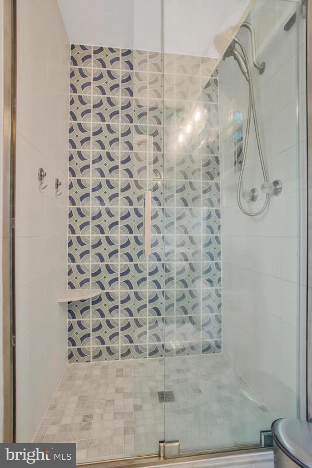 COLLEGE PARK WOODS - Residential