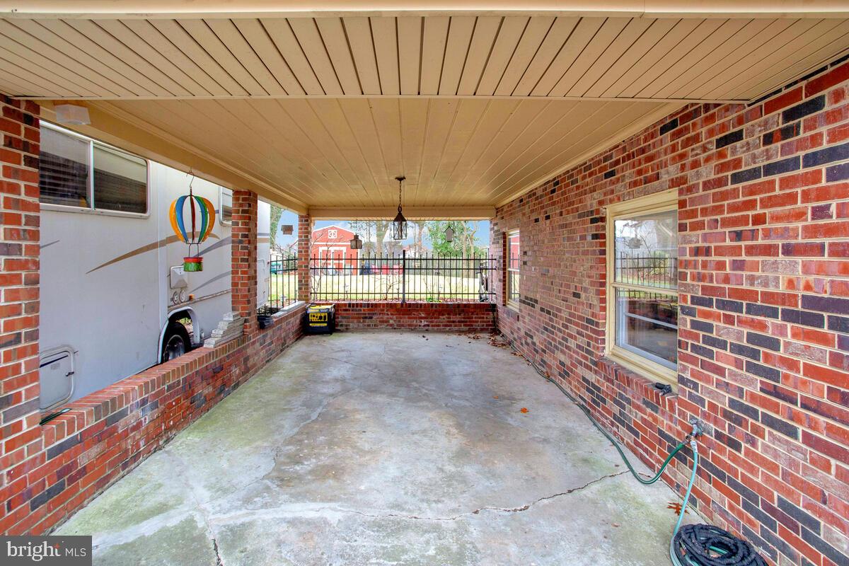 COLLEGE PARK WOODS - Residential